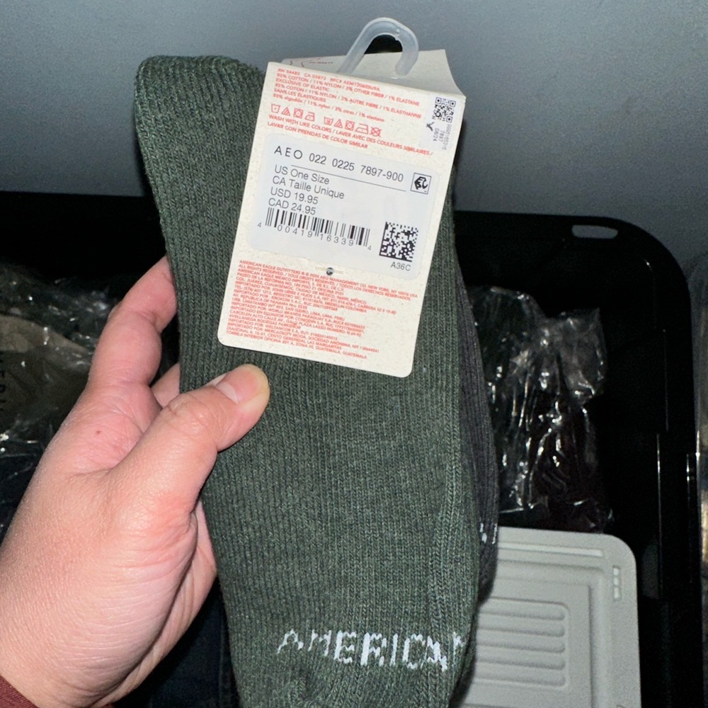 6 pairs American Eagle Outfitters Green Casual Socks